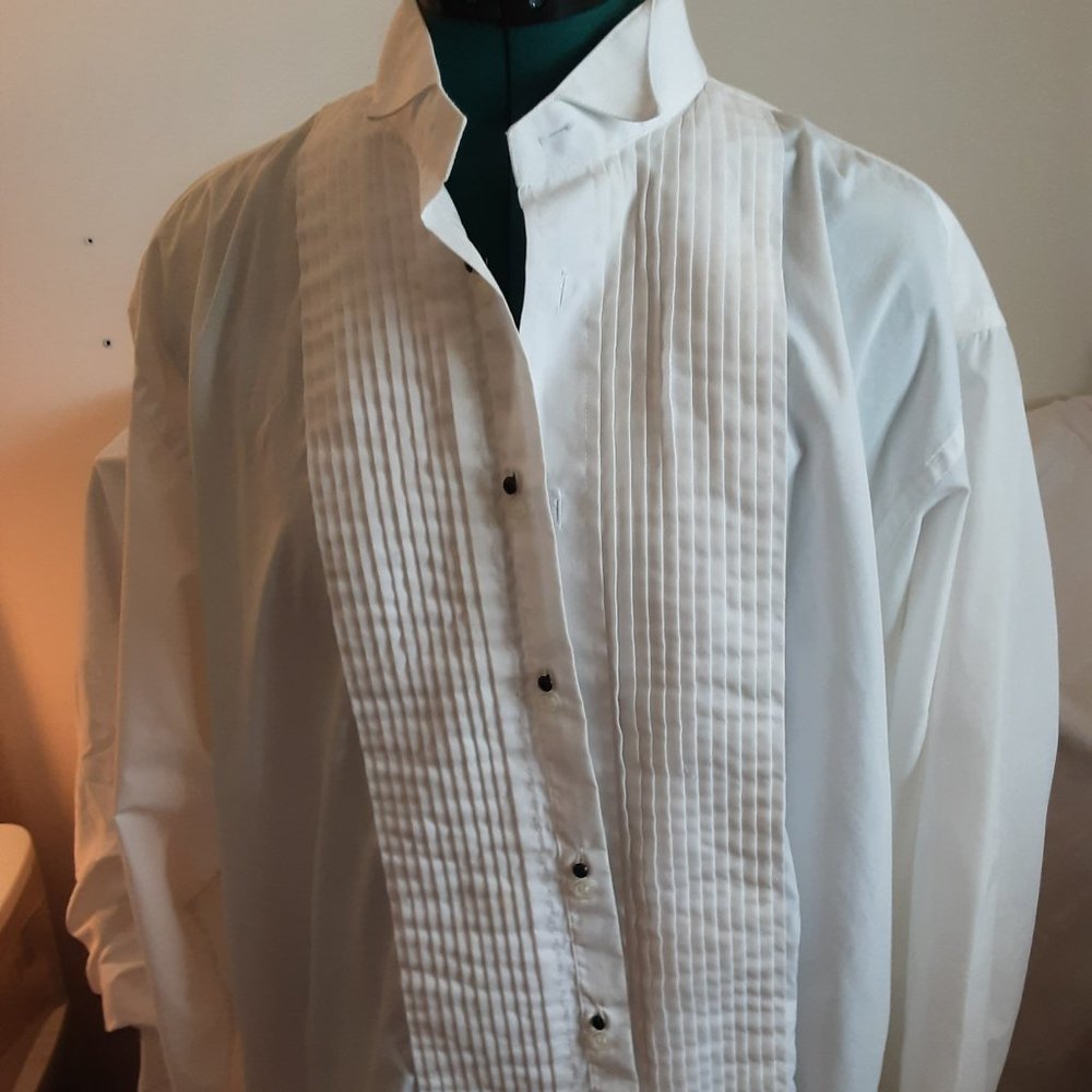 Men's size Large, White Bergamo Tuxedo Shirt